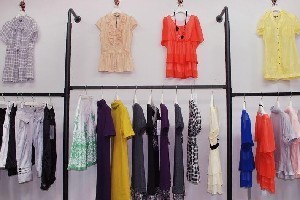 大連開(kāi)發(fā)區(qū)外貿(mào)服裝批發(fā)指南 哪里能買到價(jià)位合理的優(yōu)質(zhì)服飾？